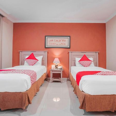 Capital O 534 Sriwijaya Hotel Джакарта Экстерьер фото