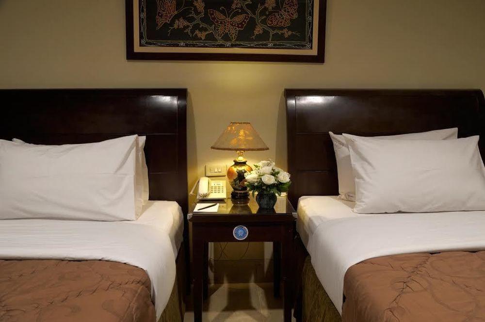 Capital O 534 Sriwijaya Hotel Джакарта Экстерьер фото