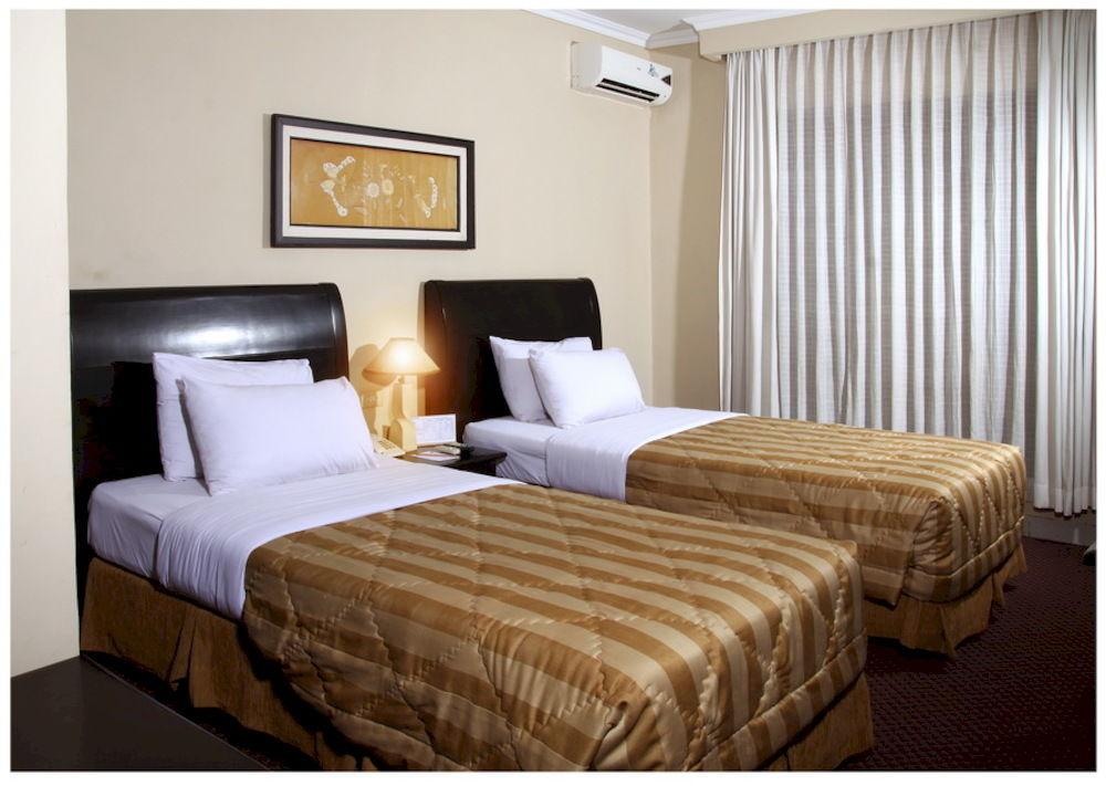 Capital O 534 Sriwijaya Hotel Джакарта Экстерьер фото