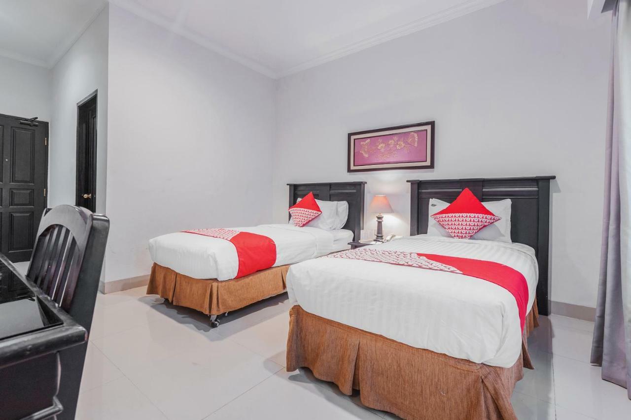 Capital O 534 Sriwijaya Hotel Джакарта Экстерьер фото