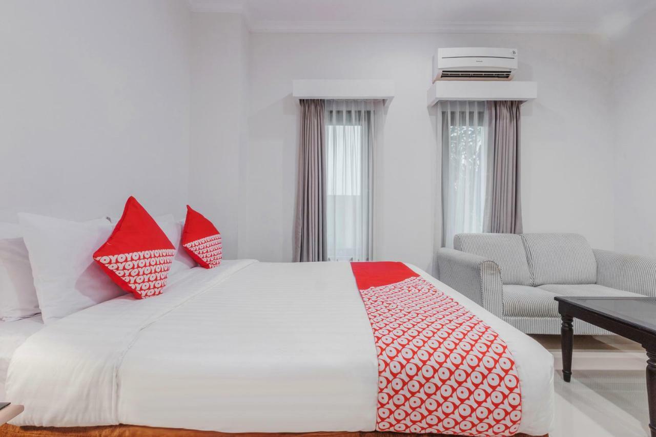 Capital O 534 Sriwijaya Hotel Джакарта Экстерьер фото