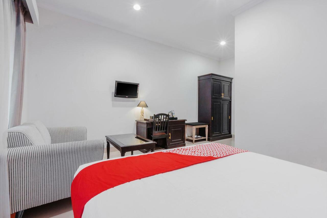 Capital O 534 Sriwijaya Hotel Джакарта Экстерьер фото