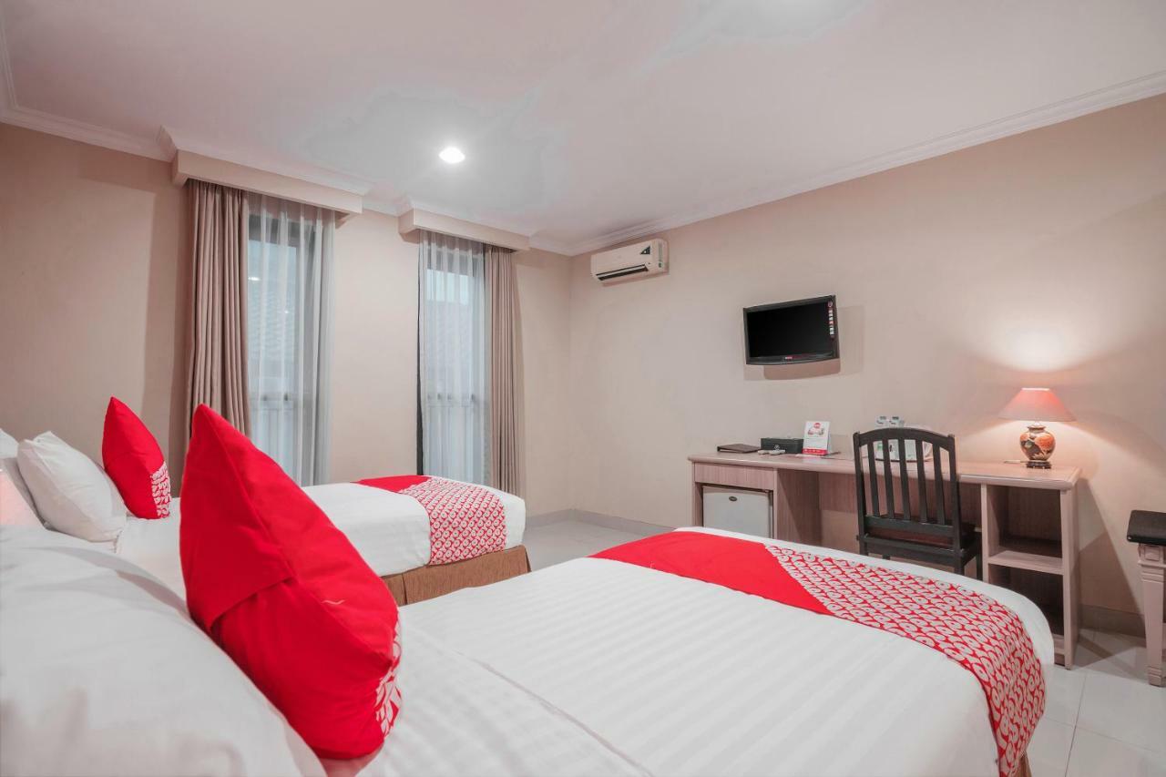 Capital O 534 Sriwijaya Hotel Джакарта Экстерьер фото