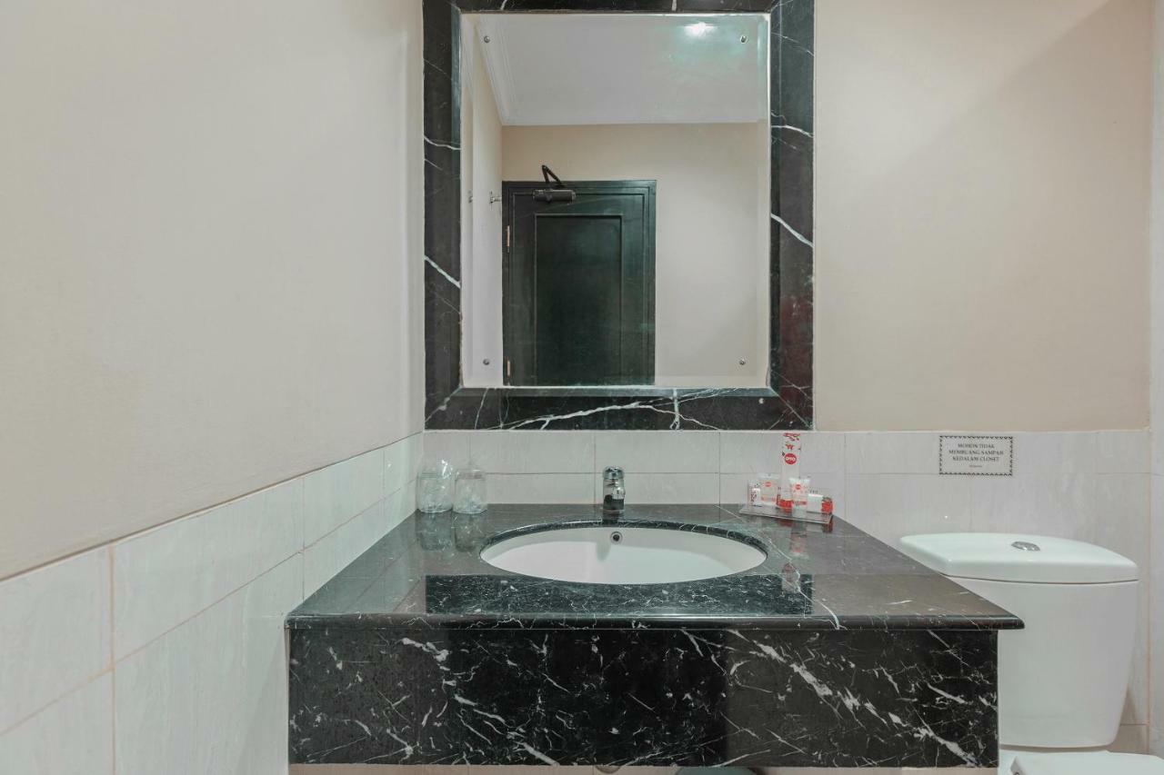 Capital O 534 Sriwijaya Hotel Джакарта Экстерьер фото
