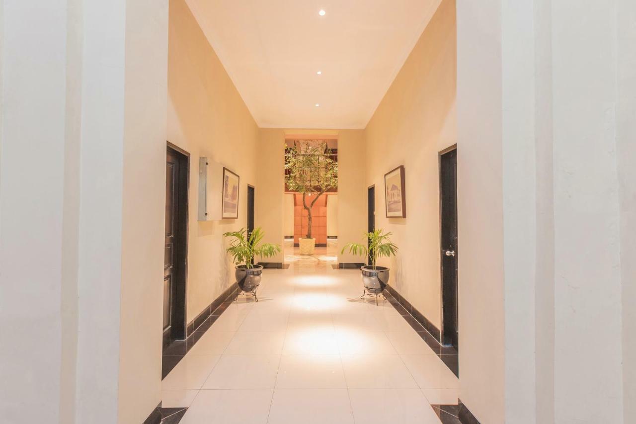 Capital O 534 Sriwijaya Hotel Джакарта Экстерьер фото