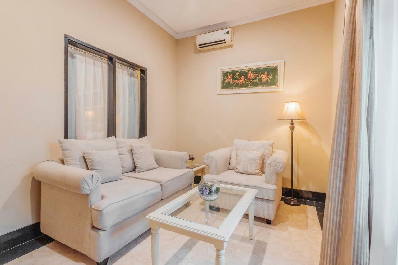Capital O 534 Sriwijaya Hotel Джакарта Экстерьер фото
